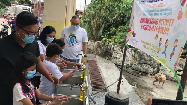 100 kids of Barangay Casili join MCWD’s handwashing and feeding activity